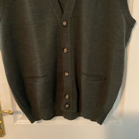Vintage Tundra Sweater Vest Size XL - Picture 4 of 8